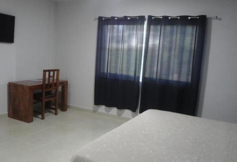 Quarto Deluxe, Tampico Express