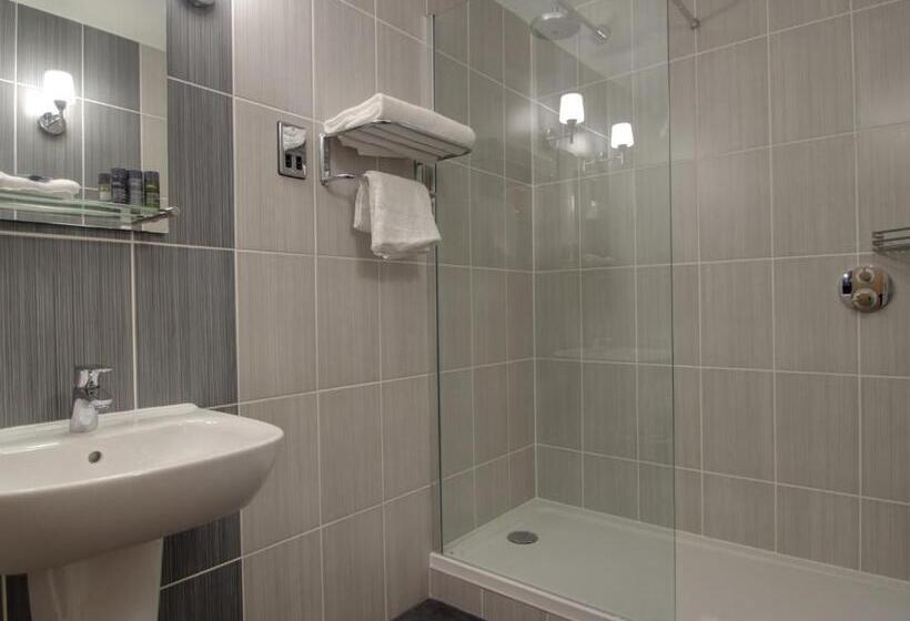 带大床的标准间, The Suffolk