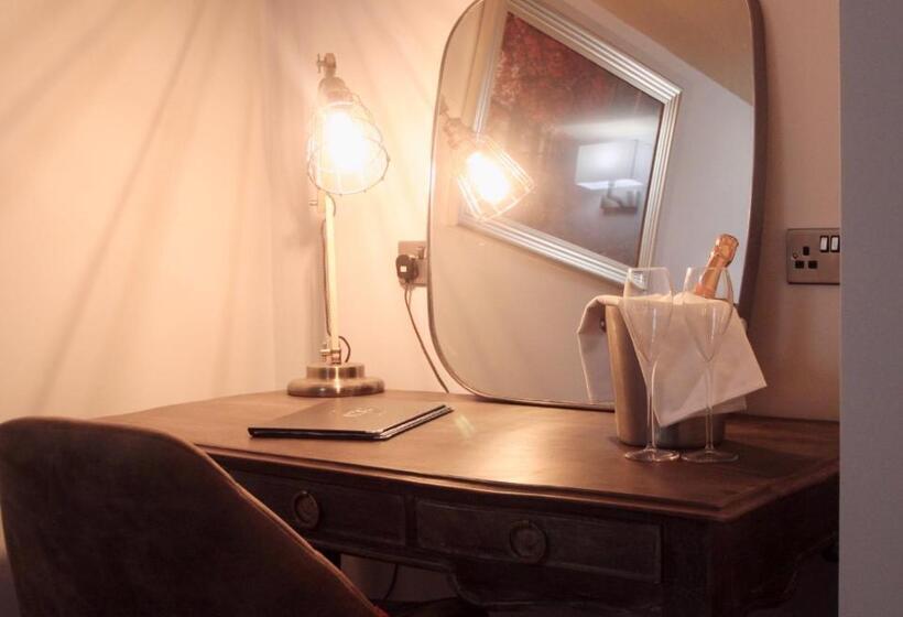 豪华套房, The Suffolk