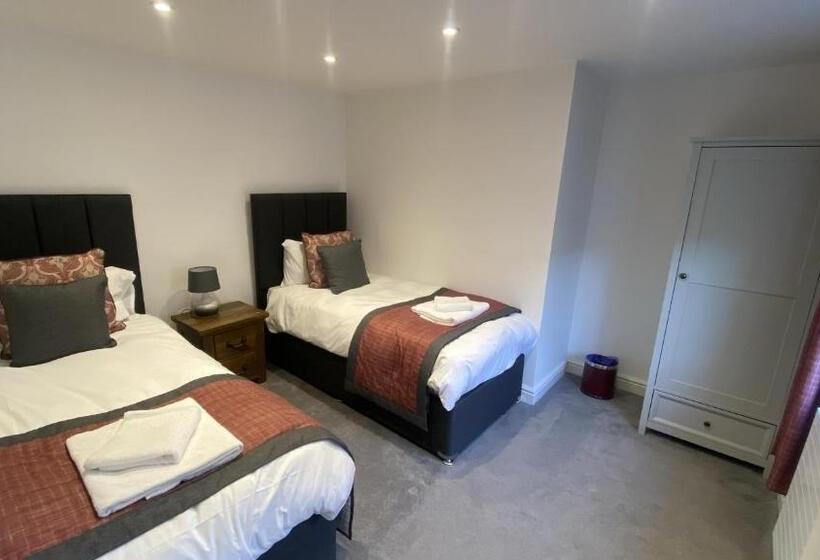 标准间, The Suffolk