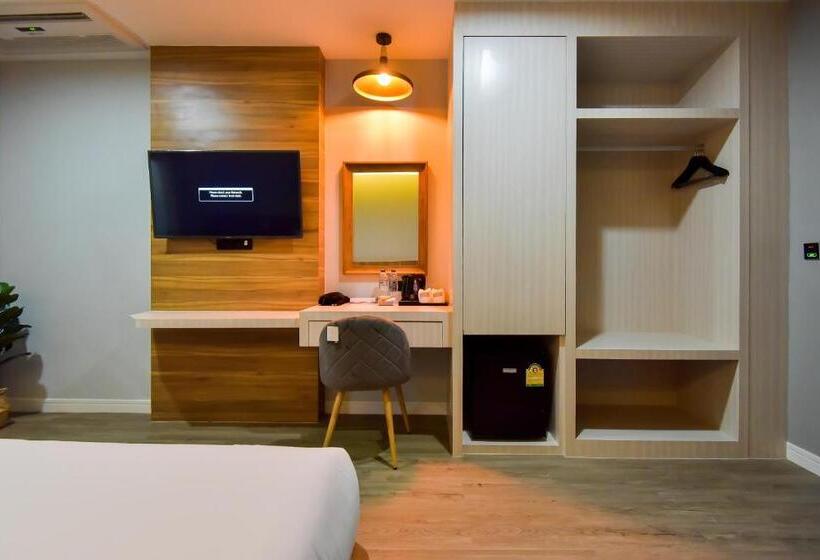 Superior Rum, U Rip Resort Phi Phi