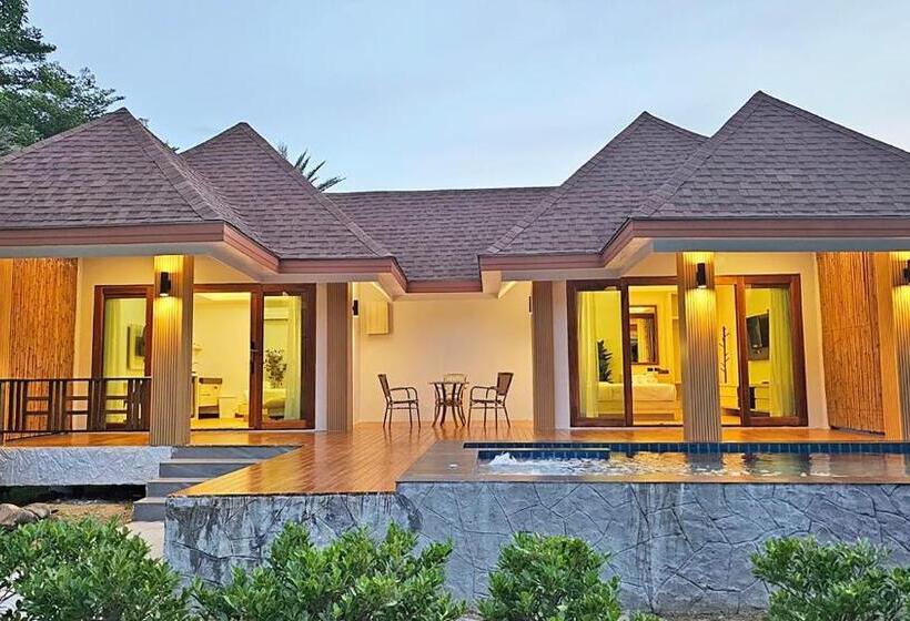 2 Sovrums Villa, U Rip Resort Phi Phi