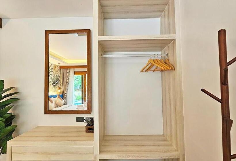 2 Sovrums Villa, U Rip Resort Phi Phi