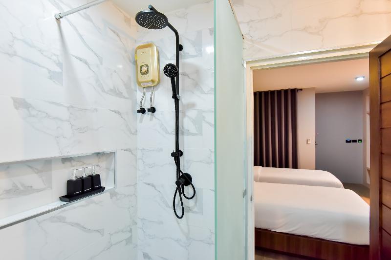 Superior Rum, U Rip Resort Phi Phi