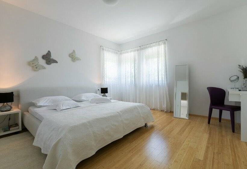 Апартаменты Deluxe 1 Спальня, Luxury Apartments Klara