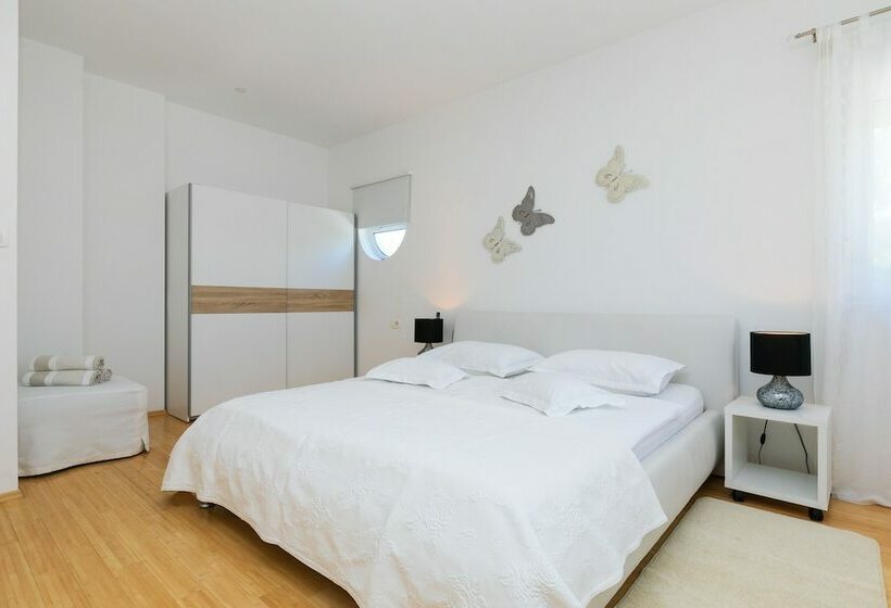 Апартаменты Deluxe 1 Спальня, Luxury Apartments Klara