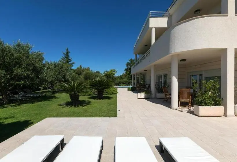 Apartamento 1 Dormitorio Vista Jardín, Luxury Apartments Klara