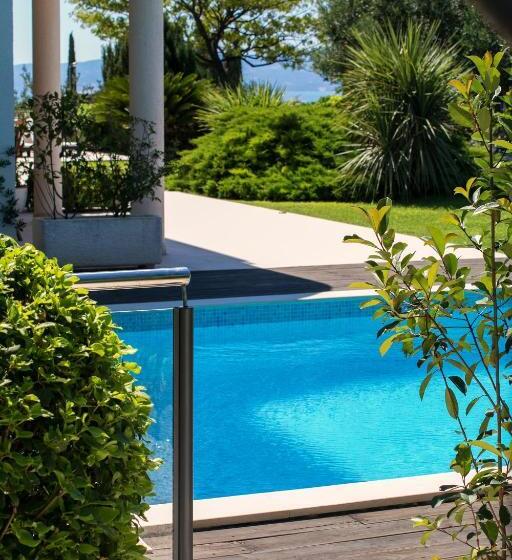 Апартаменты 1 Спальня Вид на Сад, Luxury Apartments Klara