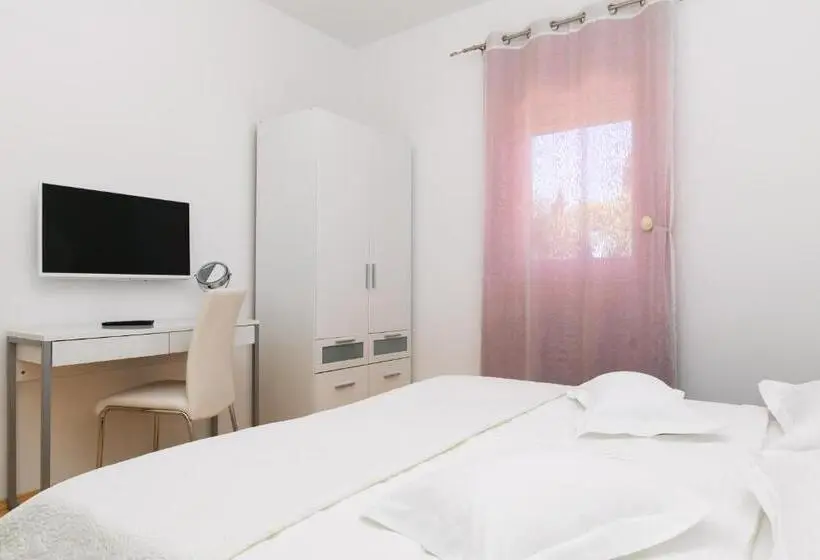 Apartamento 1 Dormitorio Vista Jardín, Luxury Apartments Klara