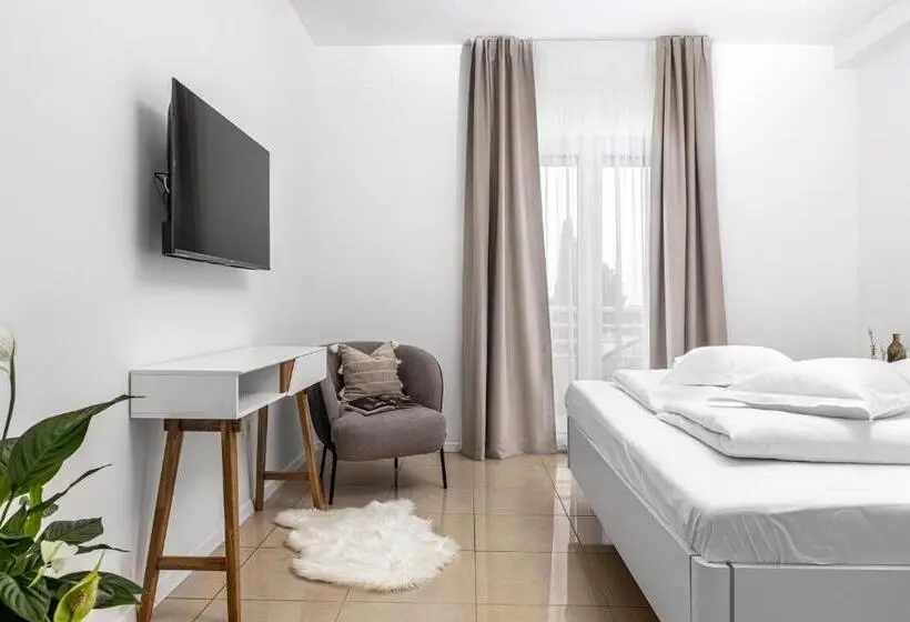 Habitación Deluxe Vista Mar con Balcón, Luxury Apartments Klara
