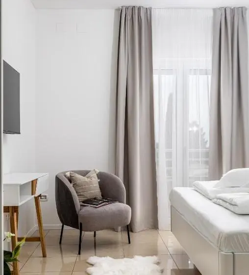 Habitación Deluxe Vista Mar con Balcón, Luxury Apartments Klara