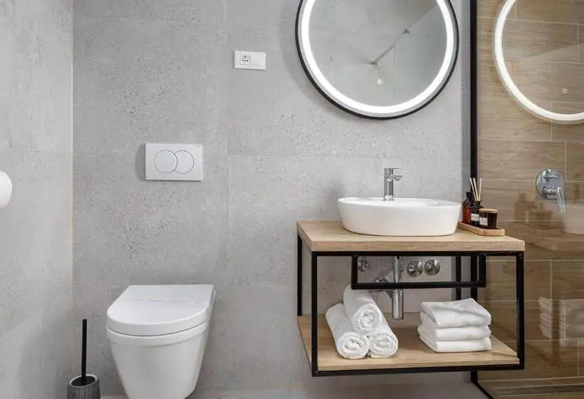 Habitación Deluxe Vista Mar con Balcón, Luxury Apartments Klara