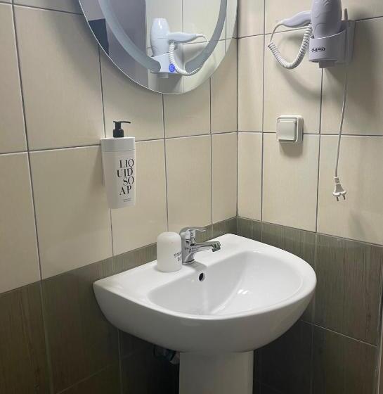 חדר סטנדרט, Rondo's