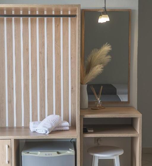 Triple Room Sea View, Rondo's