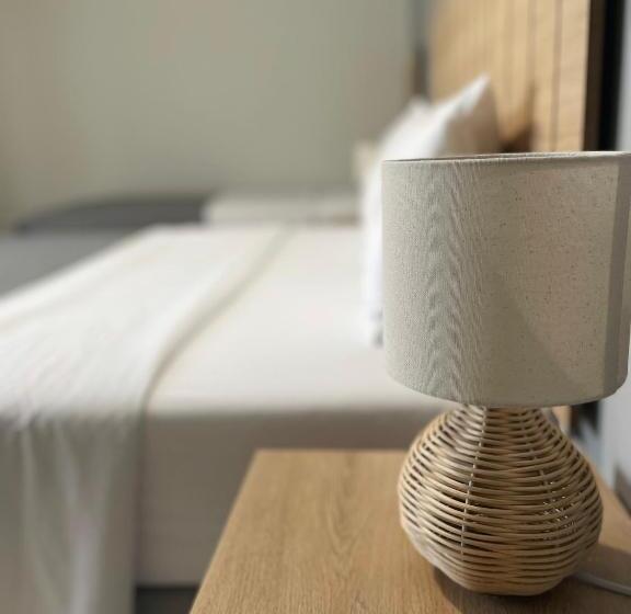 חדר סטנדרט לשלושה, Rondo's