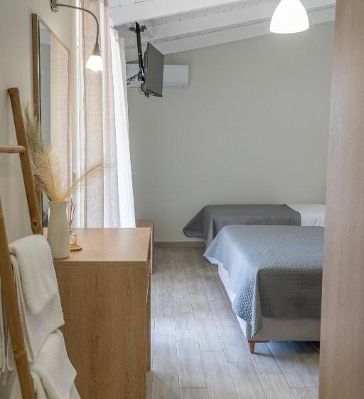 חדר סטנדרט לשלושה, Rondo's