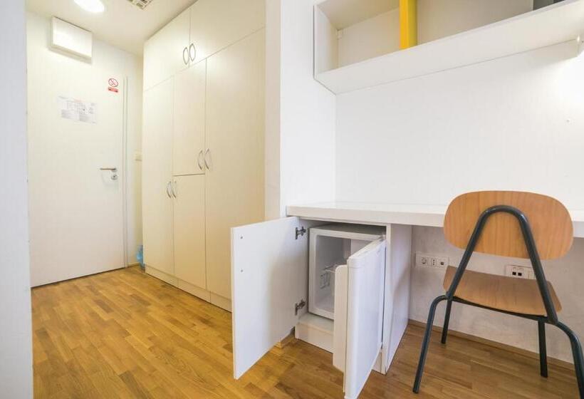 Quarto Superior, Rooms Dr. Franjo Tuđman Hostel