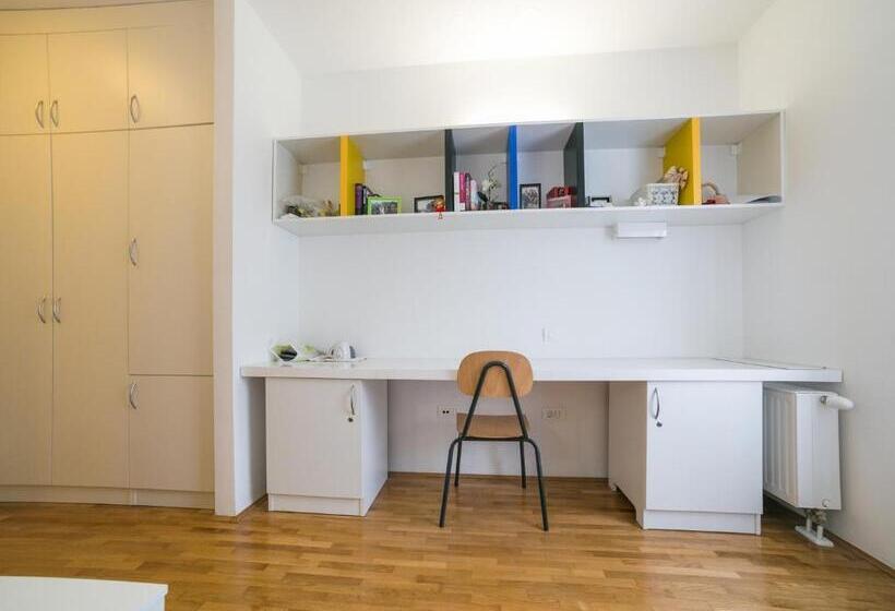 Quarto Superior Individual, Rooms Dr. Franjo Tuđman Hostel