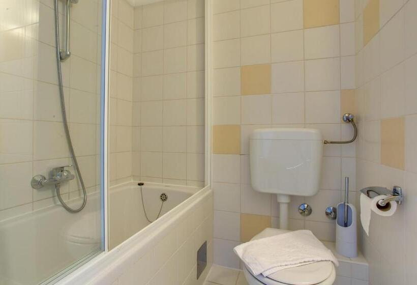 Suíte Comfort, Rooms Dr. Franjo Tuđman Hostel