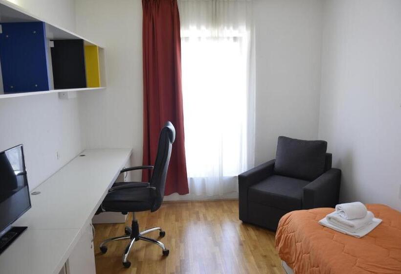 Quarto Comfort Individual, Rooms Dr. Franjo Tuđman Hostel