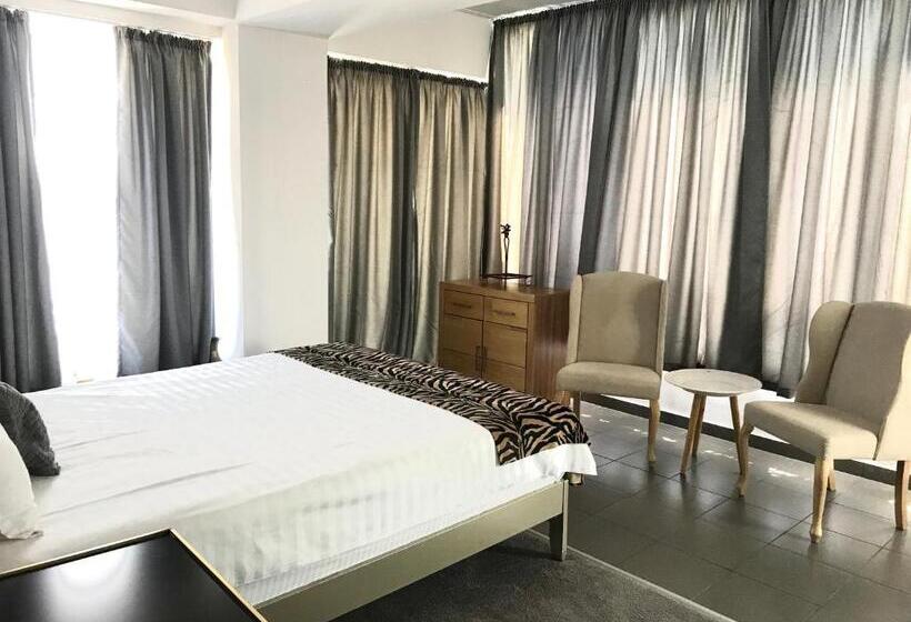 1 Bedroom Penthouse Apartment, Brater Luxury