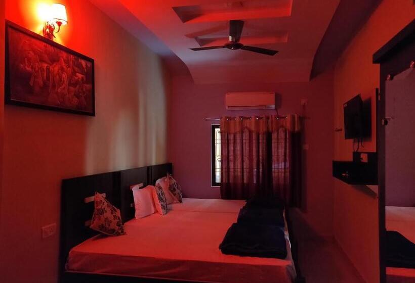 اتاق لوکس سه تخته, Golden River