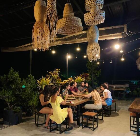 Standardrum, Dayon Hostel