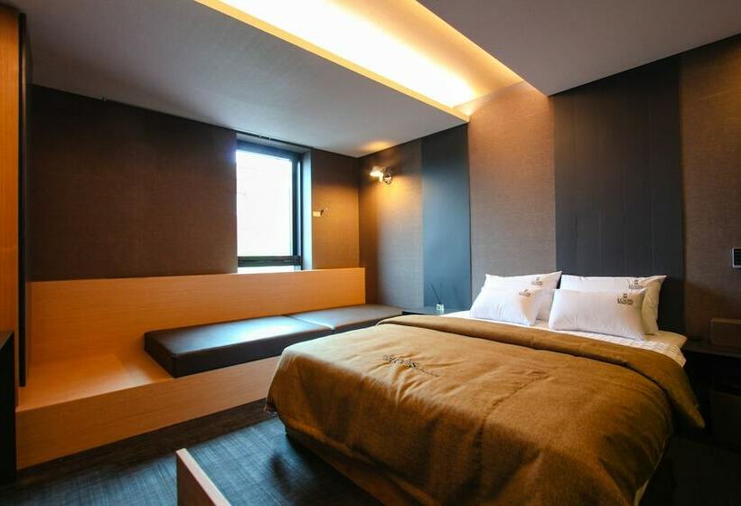 스탠다드 룸, Louis Boutique