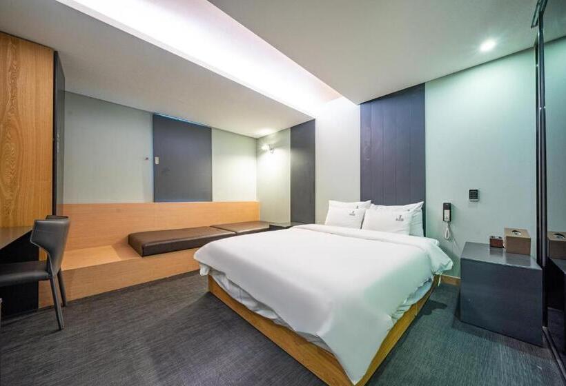 스탠다드 룸, Louis Boutique