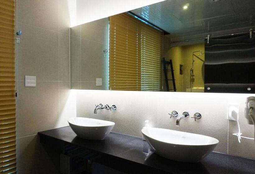 스탠다드 룸 바다 전망, Louis Boutique