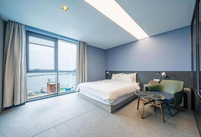 스탠다드 룸 바다 전망, Louis Boutique