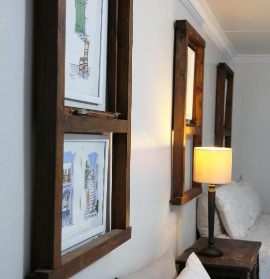 패밀리 아파트, Mr Pell S House Self Catering Accommodation