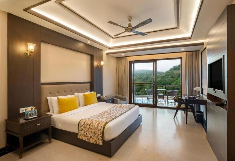 غرفة قياسية مطلّة علي حمام السباحة, Mahua Bagh Resort Kumbhalgarh