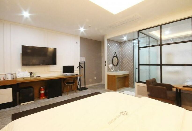 חדר סטנדרט, Appletree