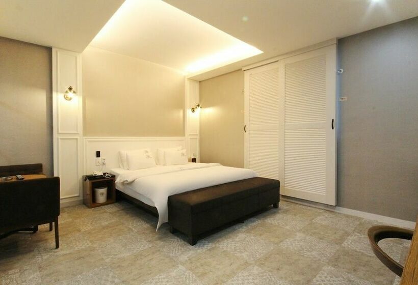 חדר סטנדרט, Appletree