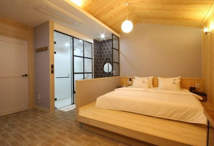 חדר דלוקס, Appletree