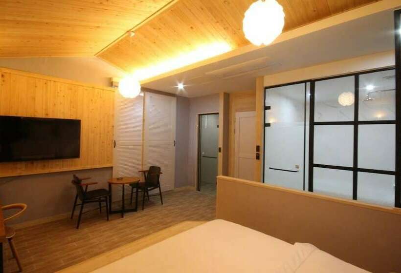 חדר דלוקס, Appletree