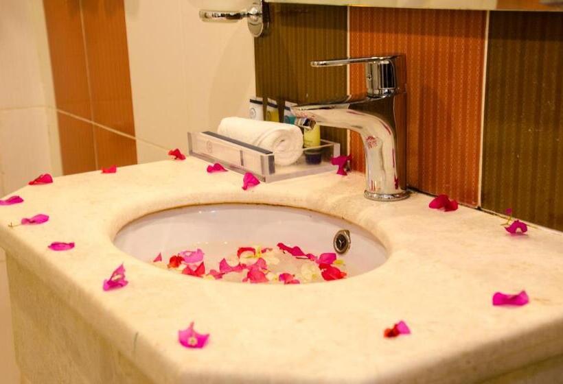 Полулюкс Кровать Кинг, Swiss Spirit Hotel & Suites Taif