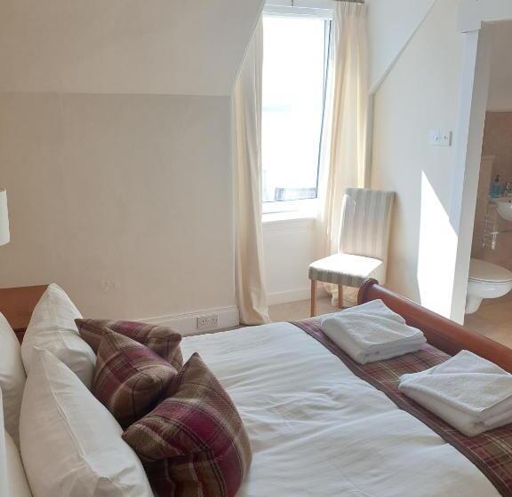 غرفة قياسية, The Millcroft