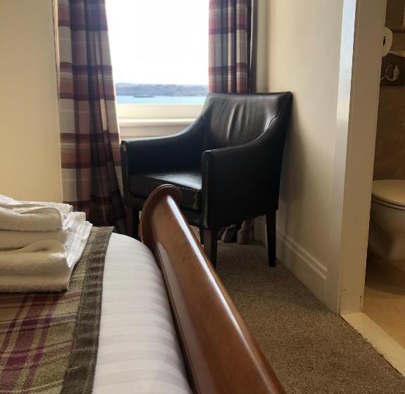 غرفة قياسية, The Millcroft