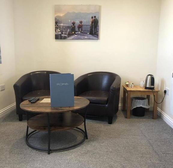 جناح, The Millcroft