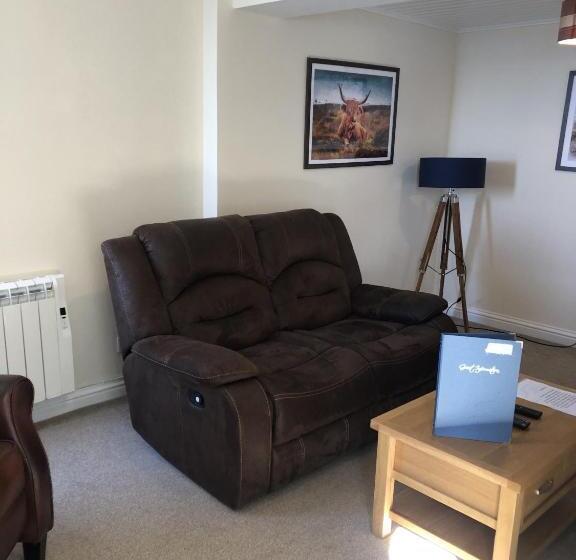 جناح سوبيريور مطل علي البحر, The Millcroft