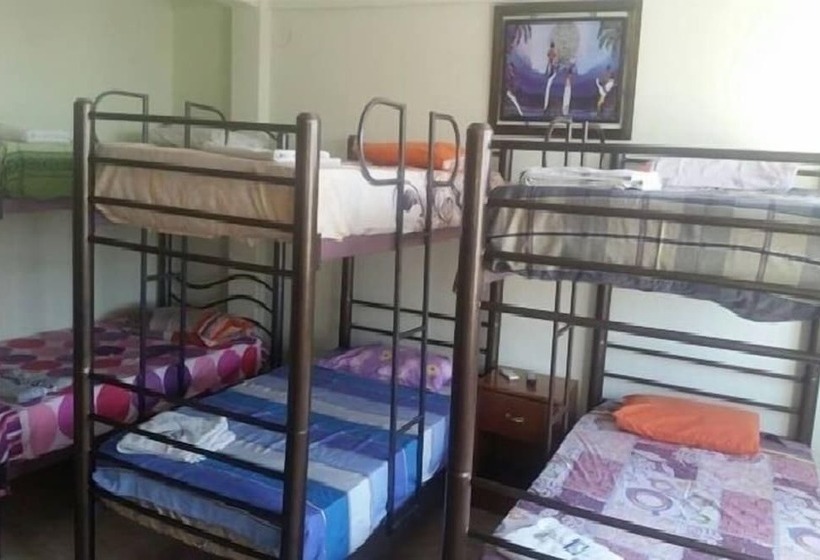 اتاق خانوادگی, Hostal Ibiza