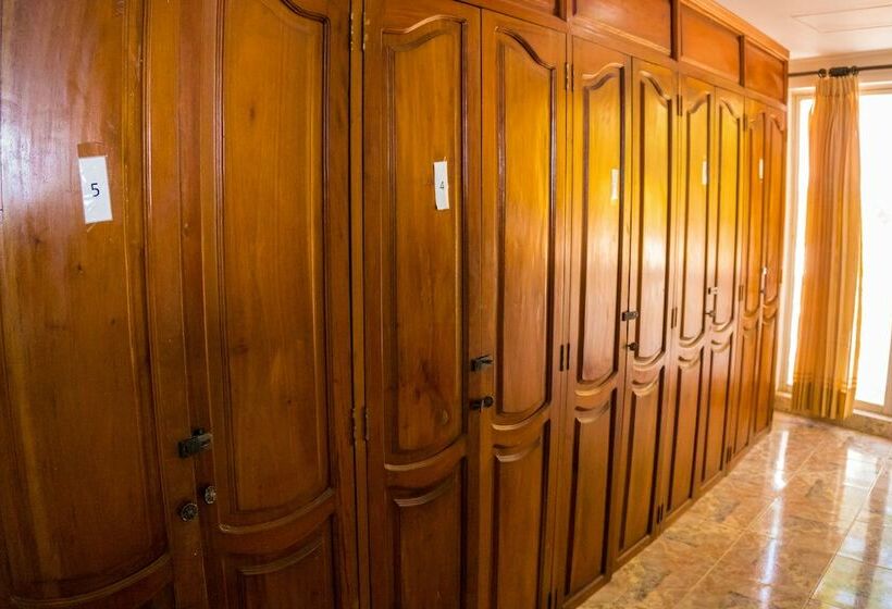 공용 욕실 구비 공동 객실 내의 침대, Wonderland Hostel By Gb Collection