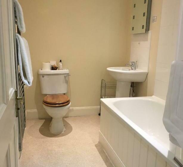 Habitació Basic, Bridgend