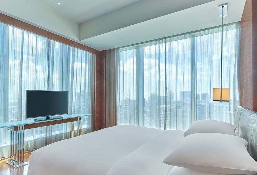 Executive Suite, Grand Hyatt Manila