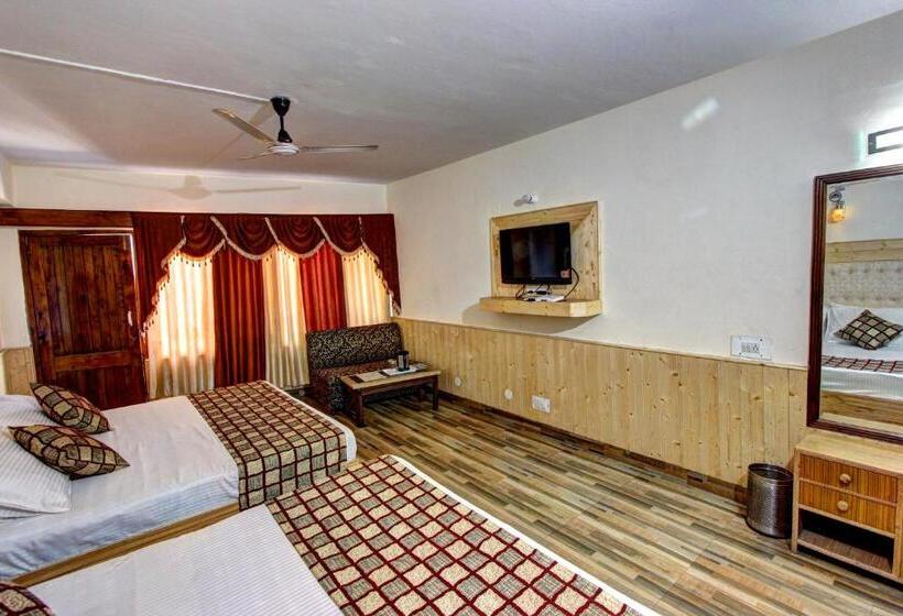 豪华家庭房间, Highway Inn