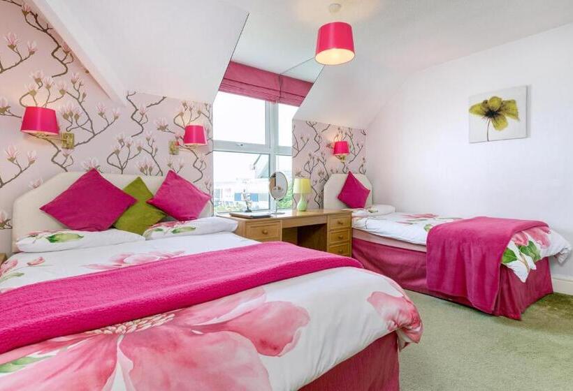 اتاق خانوادگی, Marine