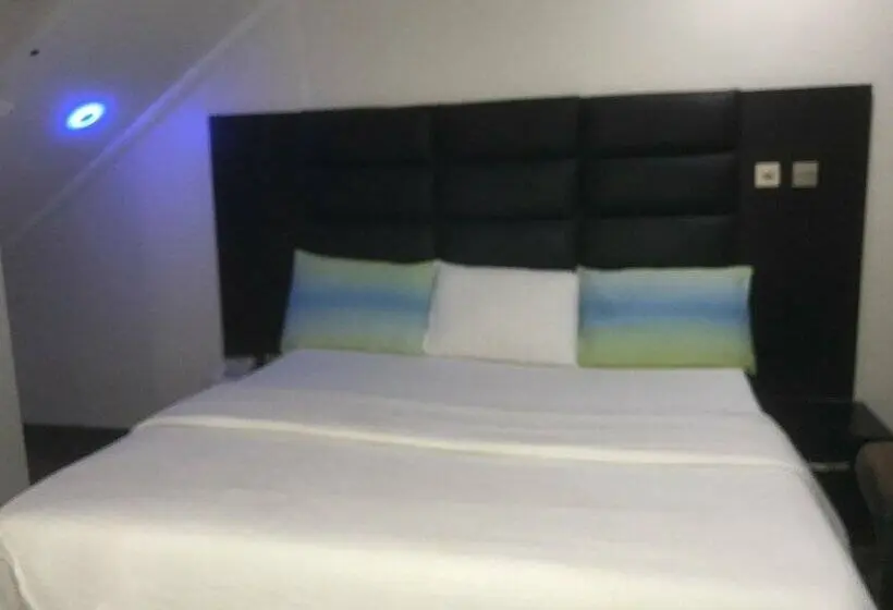 اتاق لوکس, Ritzcarinton Suites