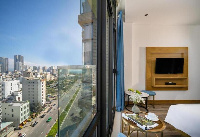 اتاق لوکس با چشم‌انداز شهر, San Marino Boutique Danang